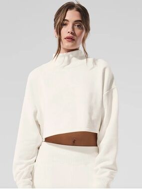 Alo Yoga Cropped Serenity Coverup in Ivory- Size Small
